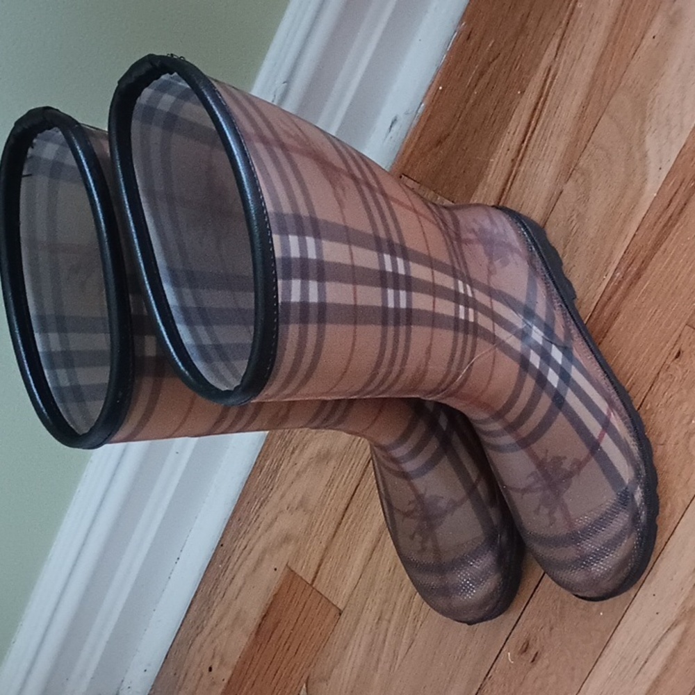 Burberry Rain/Snow Boots Classic Check Size 39 Luxury Bougie